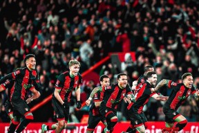  飞机跑车摩托车比赛情况 